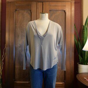 Zara B&W V Neck Lose Fit Oversize Grey Blouse Size S